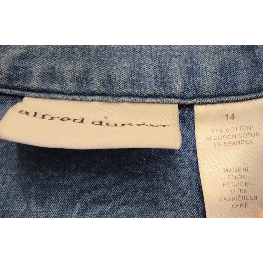 Alfred Dunner Women 14 Blue Denim Floral Embroider Short Sleeve Button Up Shirt - Picture 3 of 6